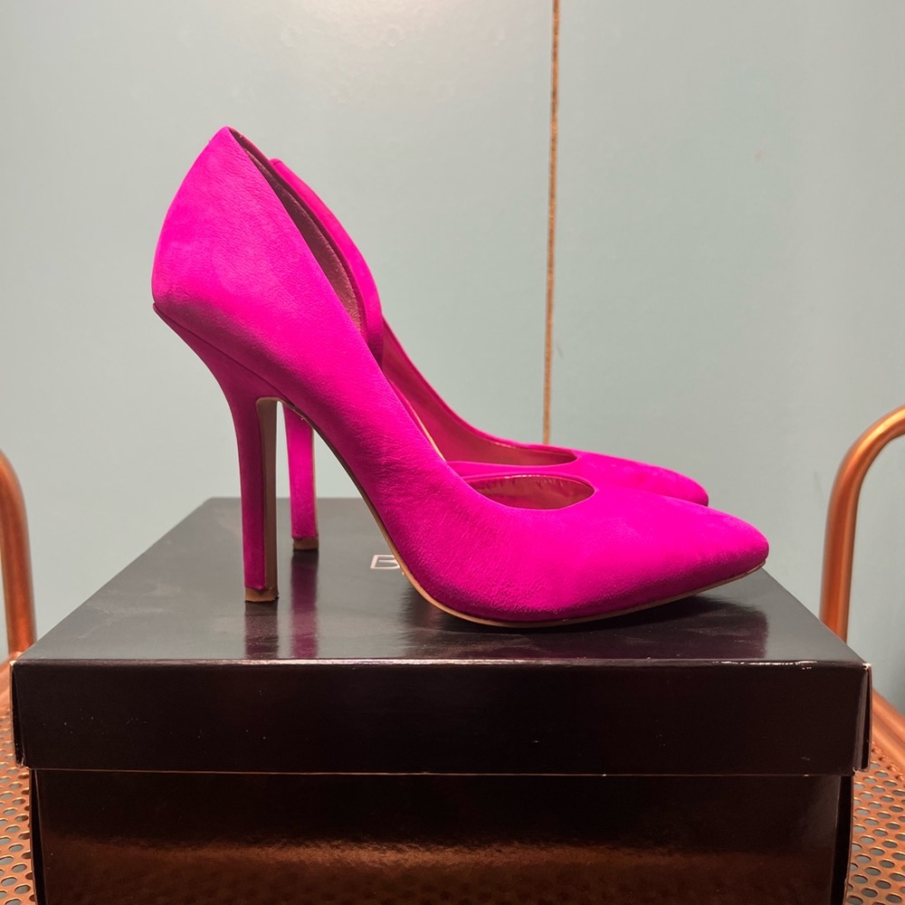 Super cute BCBG pumps👠